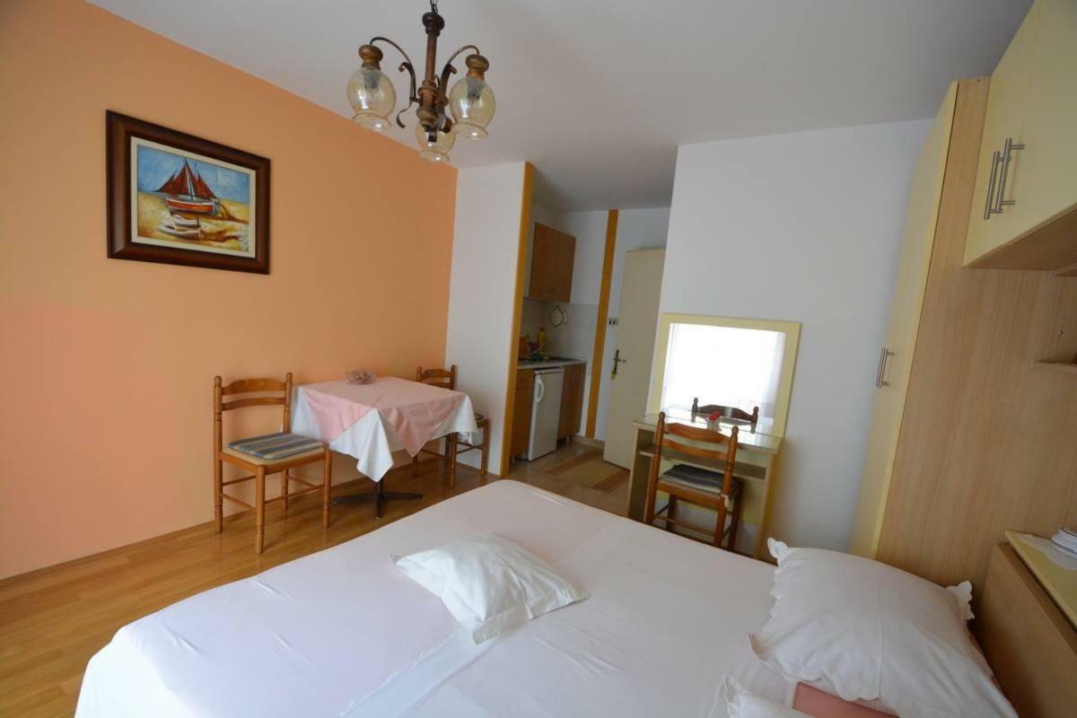 Apartman Ivana Hotel Makarska Exterior photo